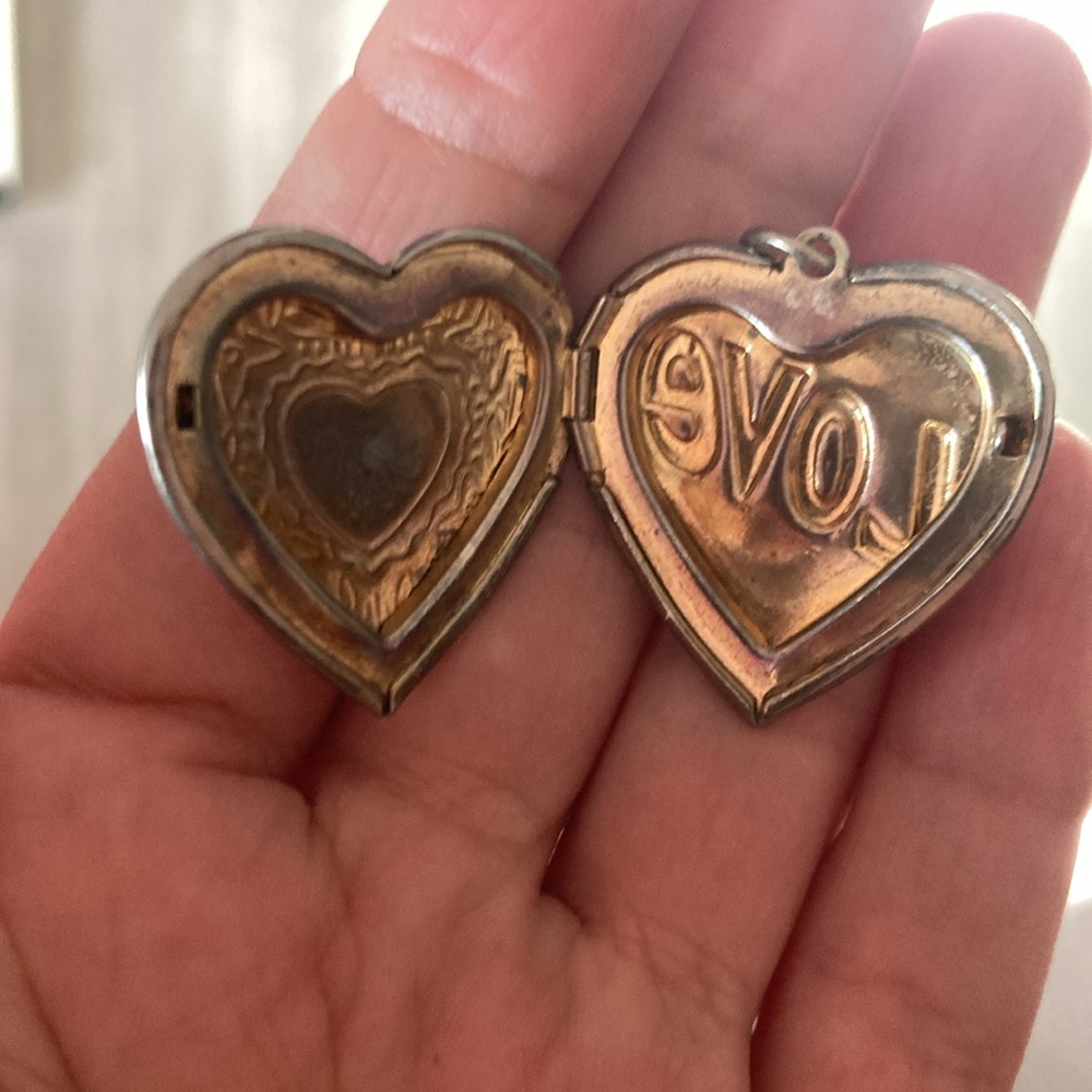 Silver Heart Locket - Picture 3 of 6
